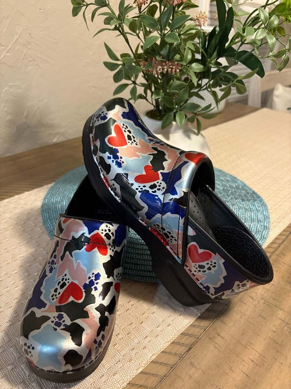 Dansko Professional Fragment Patent Clogs size 38